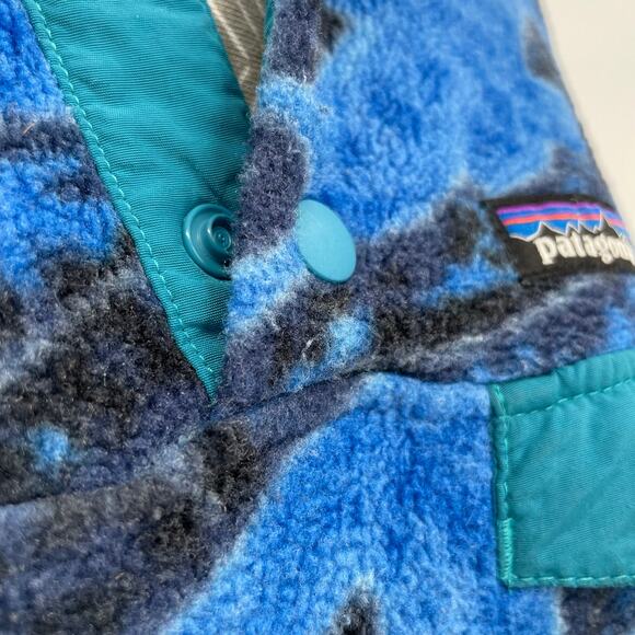 Patagonia Synchilla Leaping Oasis Blue Fish River Trout Fleece Pullover Size XS - Picture 6 of 9